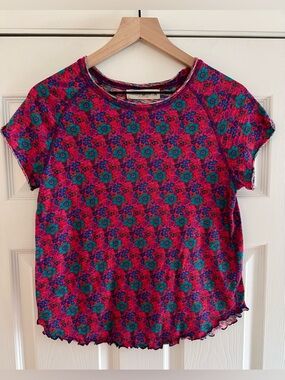 Natural Life Lily Tshirt Size Medium